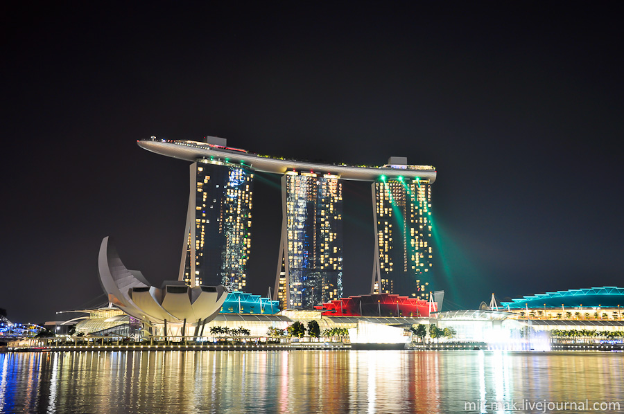 Лазерное шоу Marina Bay Sands, Сингапур Сингапур (город-государство)