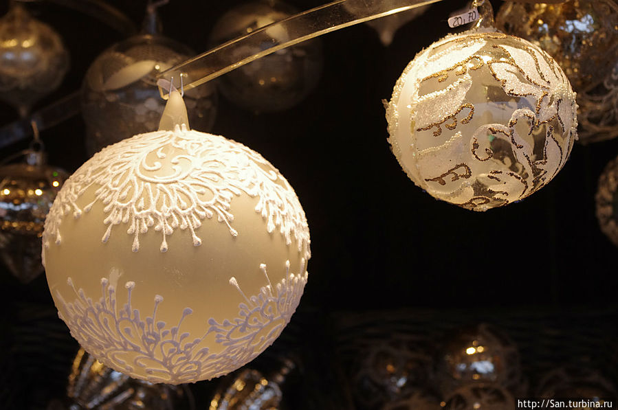 На елке шарик светится... Вена, Австрия На елке шарик светится... Вена, Австрия