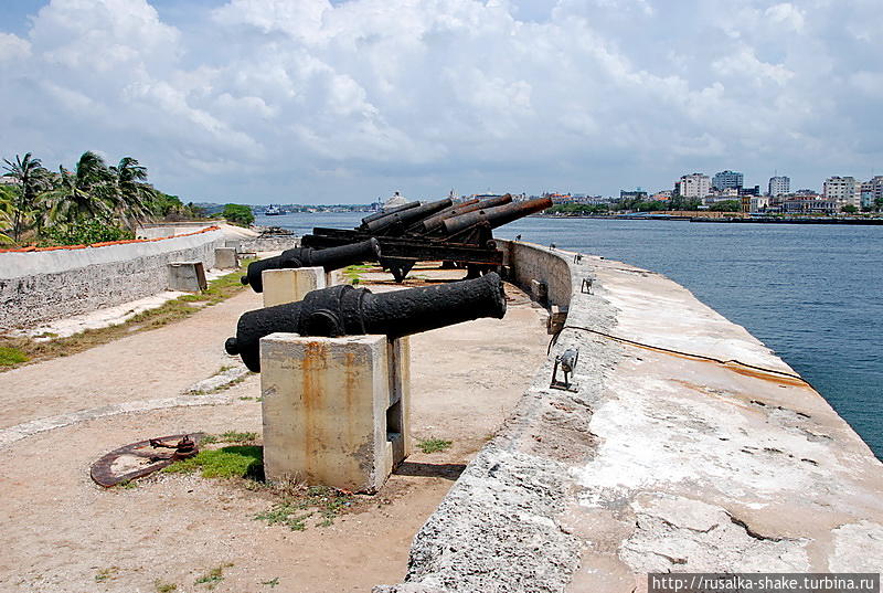 Эль-Морро, крепость и маяк Гавана, Куба Эль-Морро, крепость и маяк Гавана, Куба