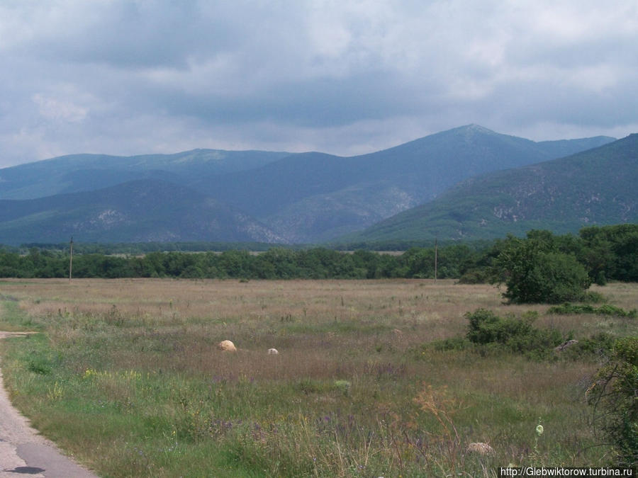 Прогулка по Байдарской долине Форос, Россия Прогулка по Байдарской долине Форос, Россия