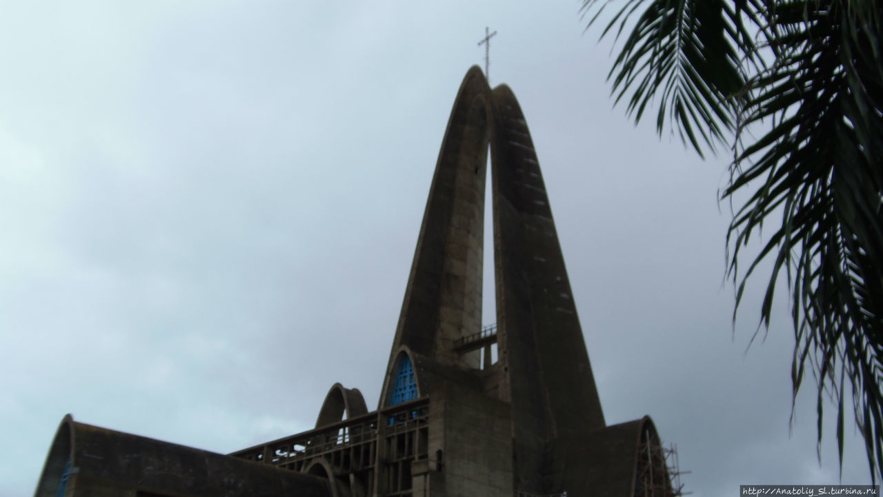 Сальвалеон-де-Игуэй, Базилика «Nuestra de la Altagracia» Сальвалеон-де-Хигей, Доминиканская Республика