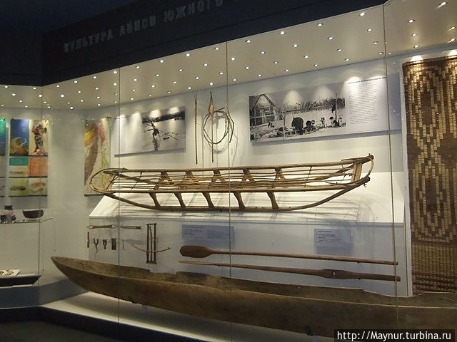 Настоящие сани и лодка. Настоящие сани и лодка.