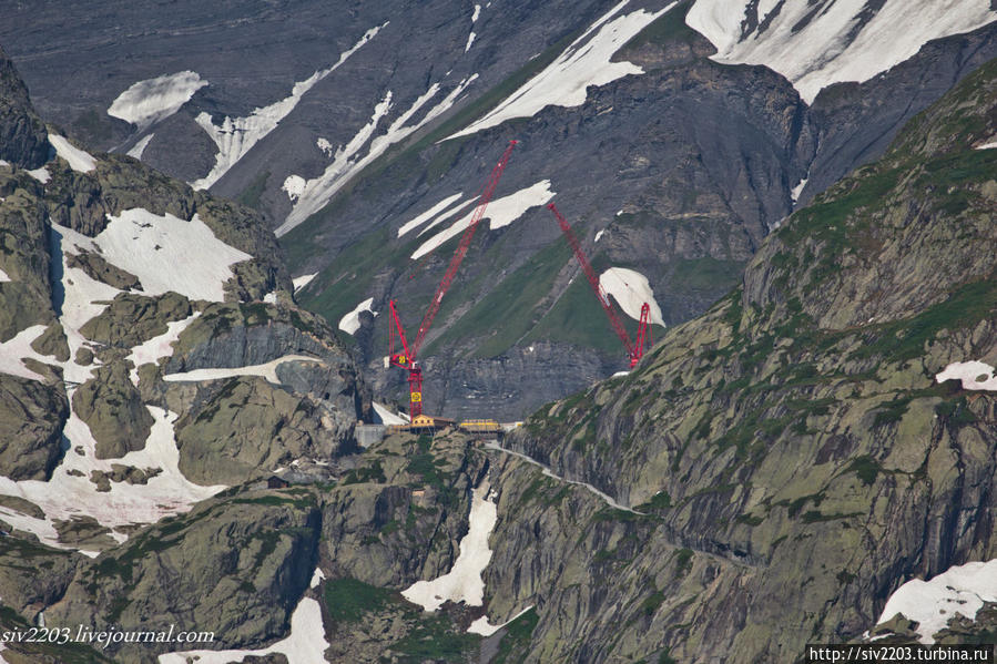 Lac d'Emosson — голубое озеро на 1900 м. Шамони, Франция