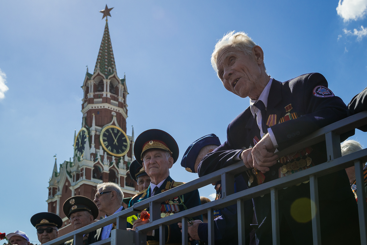 По плацу танки грохотали... Москва, Россия По плацу танки грохотали... Москва, Россия