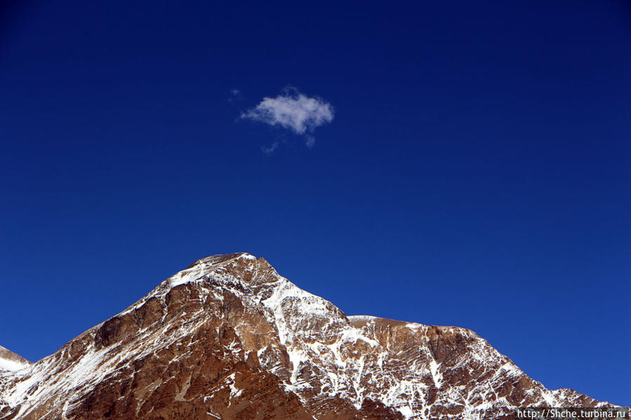 единственное облачко, замеченное нами в этот день Тангбе, Непал