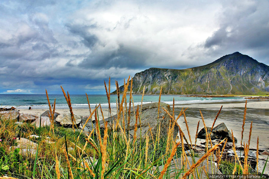 Пляж Скагсанден или история о том, как море похитило солнце Рамберг, Лофотенские острова, Норвегия