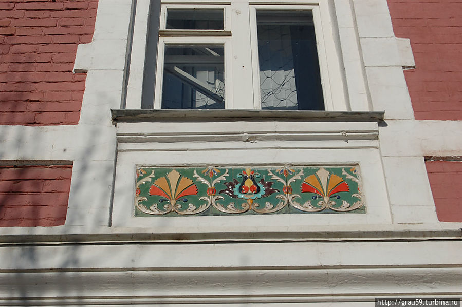 Особняк П.М. Зыбина (ул. Кмселёва, 76). Детали Особняк П.М. Зыбина (ул. Кмселёва, 76). Детали