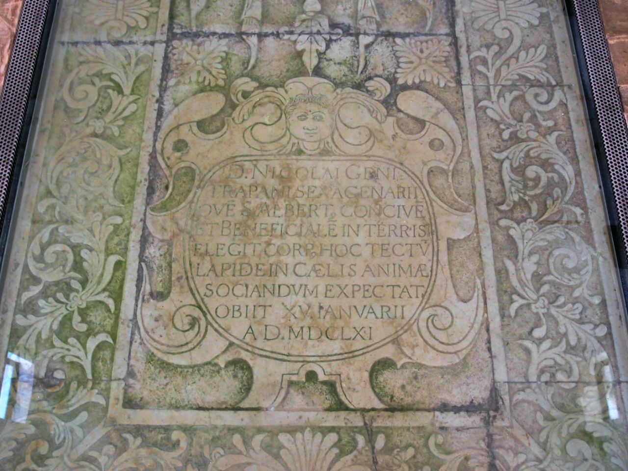 Эриче. Уединение и святость Эриче, Италия Эриче. Уединение и святость Эриче, Италия