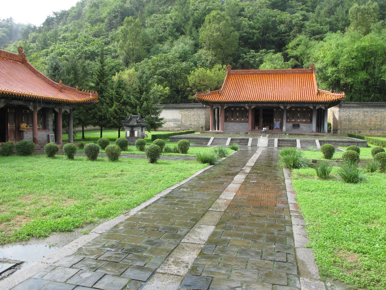 Цинские гробницы Юнлин / Yongling Tomb of the Qing dynasty (清永陵)