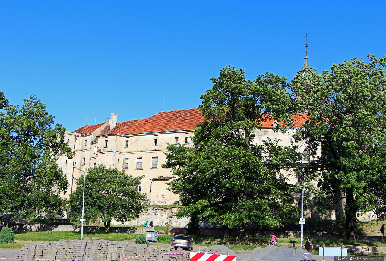 Замок, ратуша, площадь Рынок — обычный польский городок Явор Явор, Польша