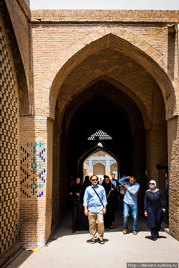 Исфаха́н (перс. اصفهان‎ — Esfahân) Исфахан, Иран