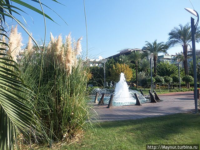 Набережная и пляж Клеопатры Алания, Турция Набережная и пляж Клеопатры Алания, Турция