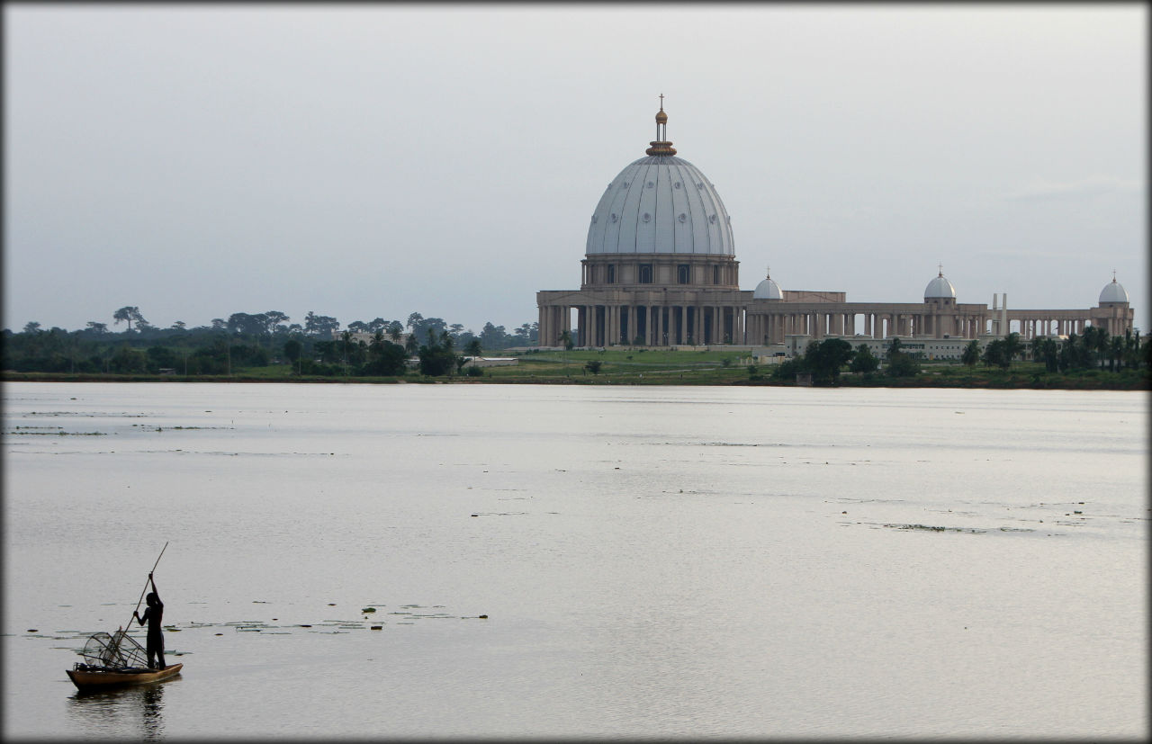 Африканский Ватикан или самая большая церковь в мире Ямусукро, Кот-д'Ивуар