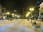 Центр города, на заднем плане Азимут (зима, однако)