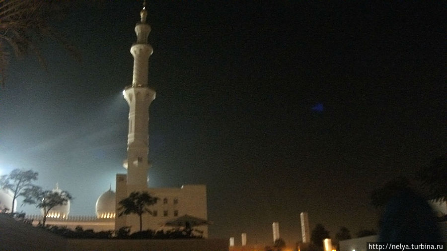 Гранд Мечеть Абу-Даби, ОАЭ