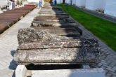 Древние могильные плиты кладбища Новоиерусалимского монастыря