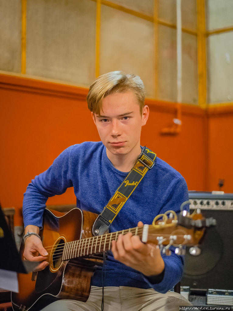 На репетиции концерта Иго Рига, Латвия На репетиции концерта Иго Рига, Латвия