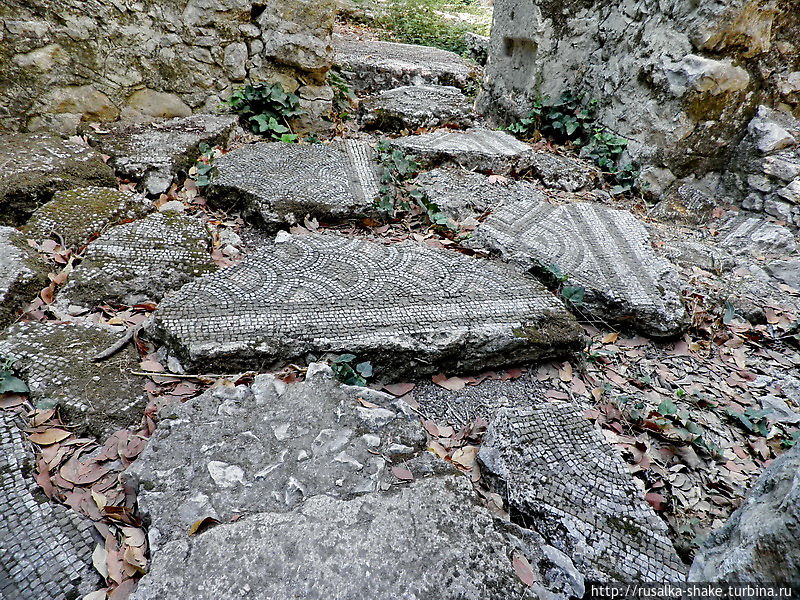 Олимпос — храмы, акведуки, стены, черепки Олимпос, Турция Олимпос — храмы, акведуки, стены, черепки Олимпос, Турция