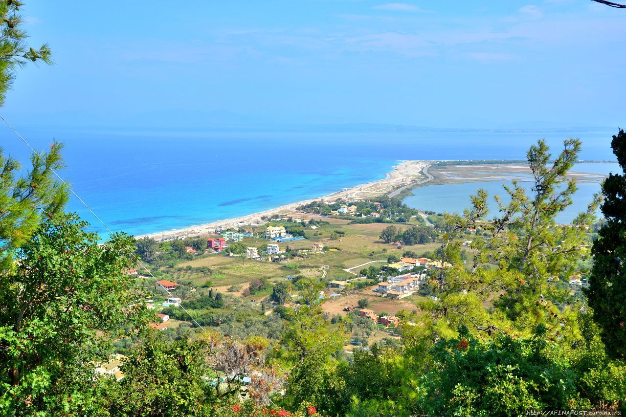 Пляж Ай Яннис или Гира / Gira beach