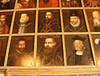 327 портретов, 26 национальностей представлены в портретной галерее, 15 царствований.