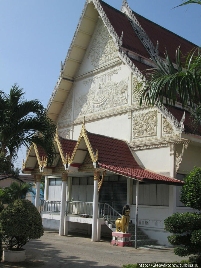 Осмотр центра города Каласин Каласин, Таиланд