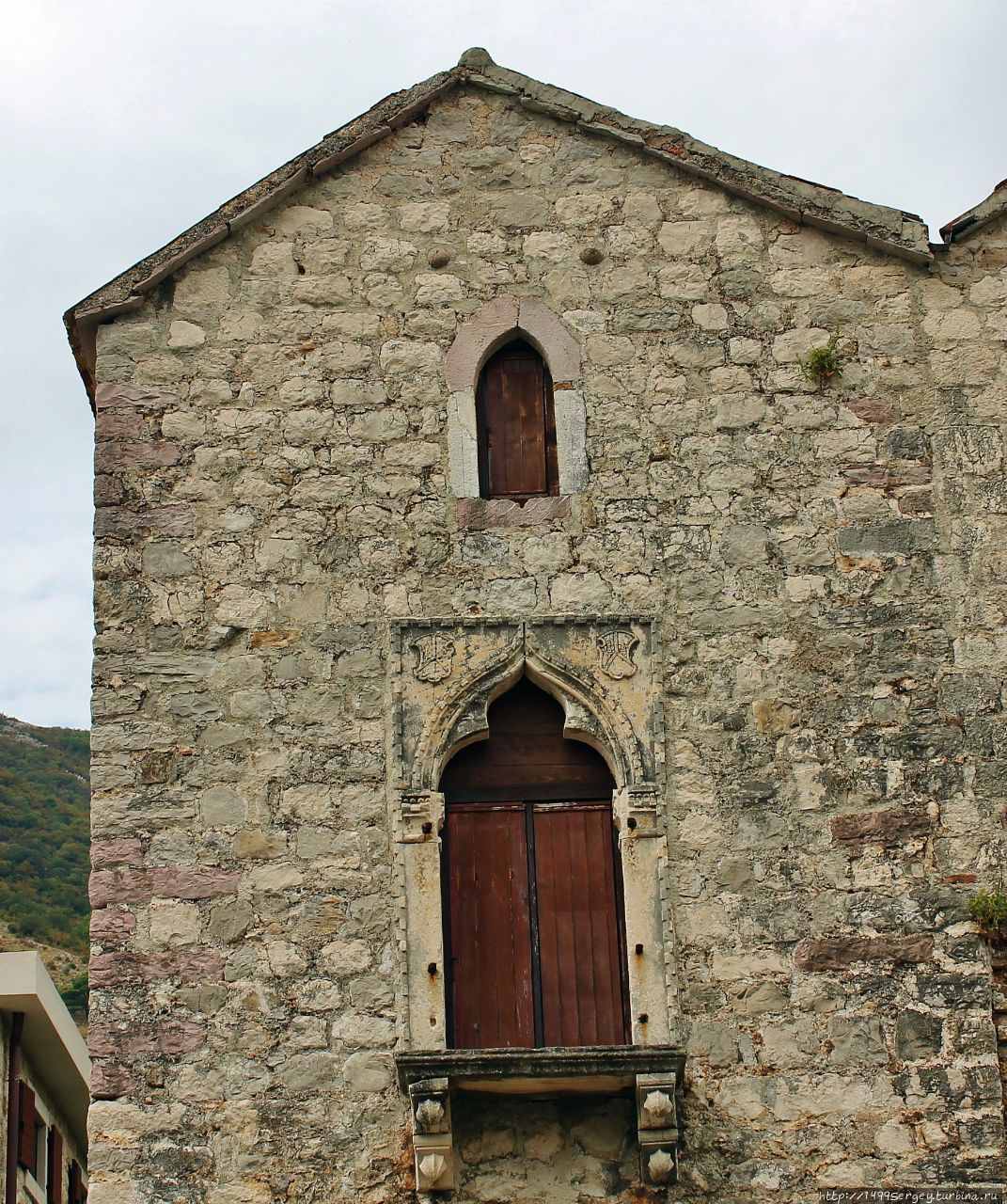 Прчань. Легенды старого города. Дом Трёх Сестёр Прчань, Черногория Прчань. Легенды старого города. Дом Трёх Сестёр Прчань, Черногория