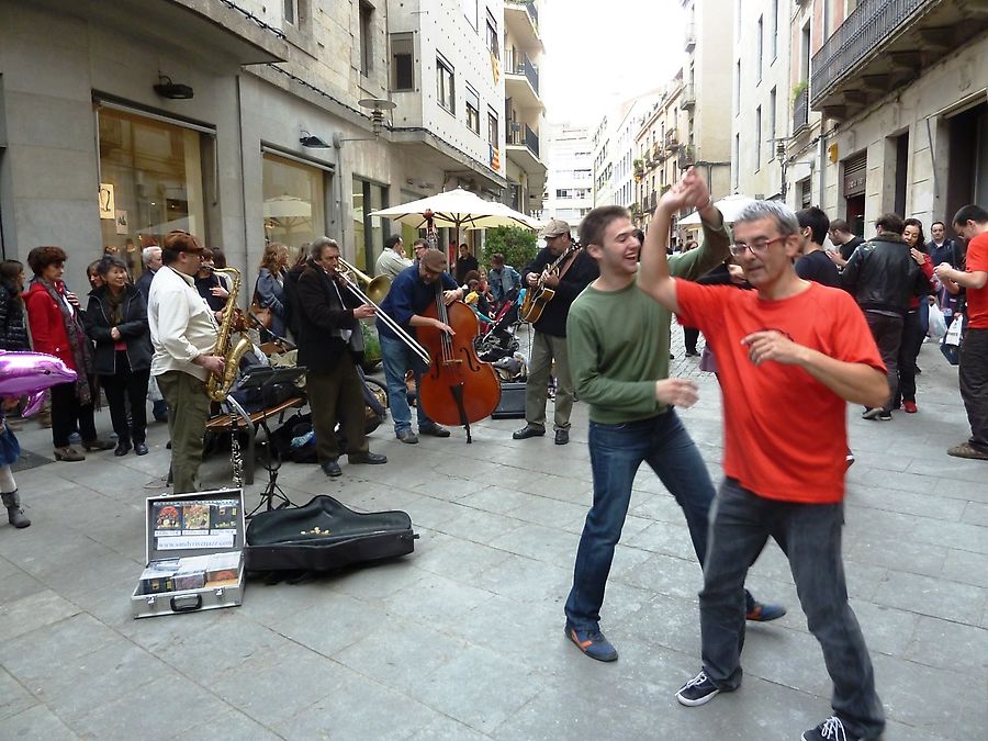 Танцы плюс Танцы плюс