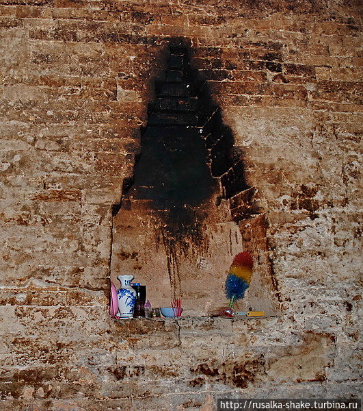 Чамские башни Фантхиет, Вьетнам Чамские башни Фантхиет, Вьетнам