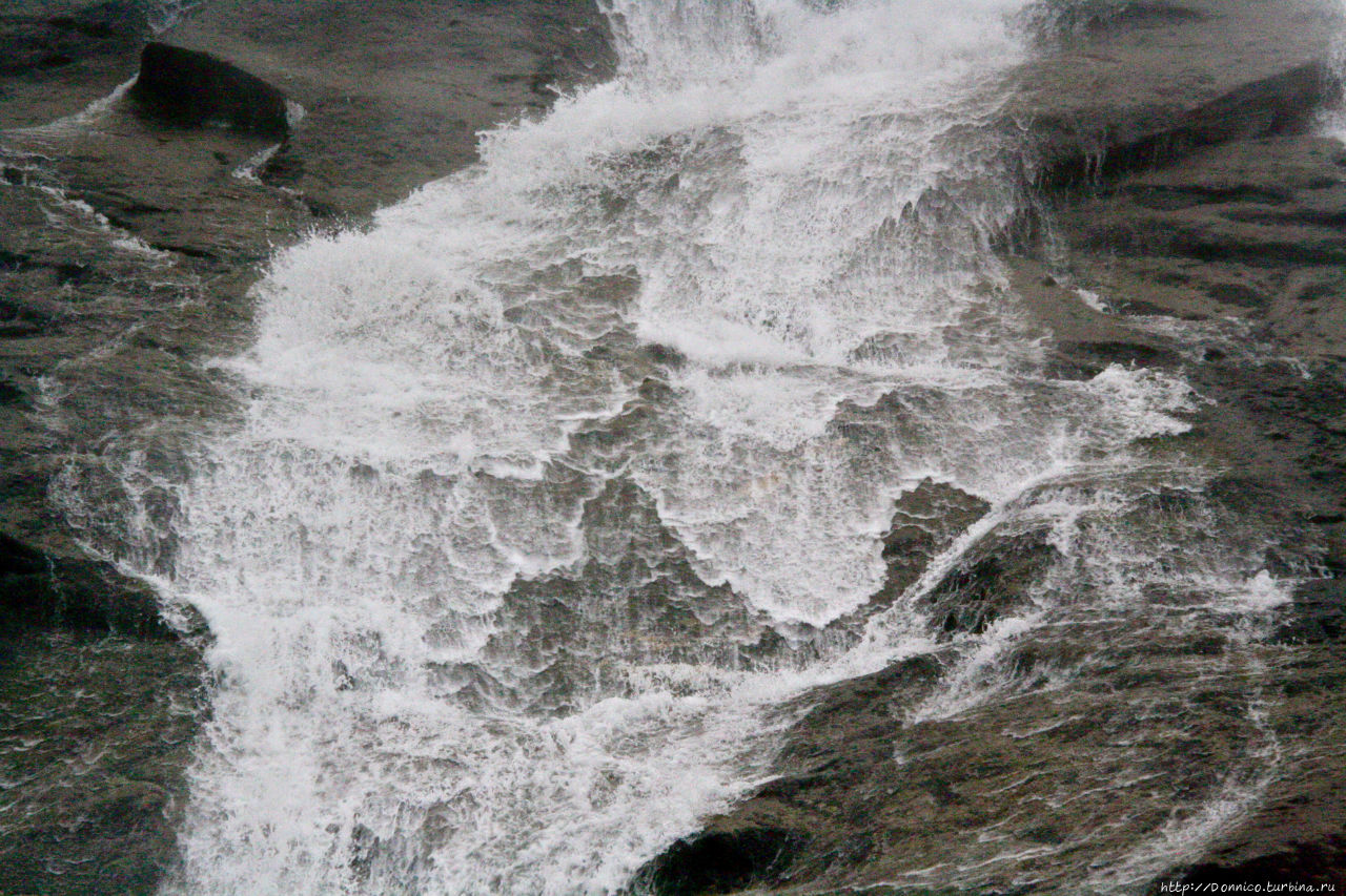 Фюресбергфоссен водопад Аенес, Норвегия