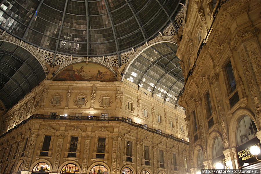 Галерея Виктора Эммануила II Милан, Италия