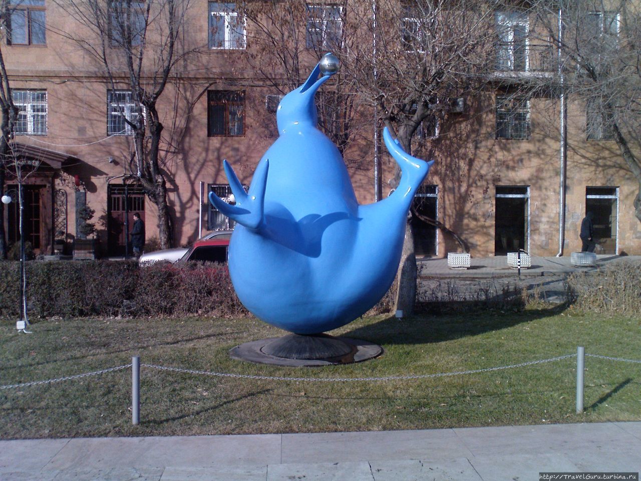 Синяя птица с жемчужиной Ереван, Армения