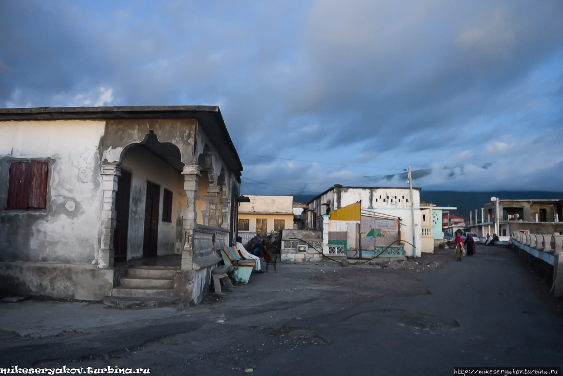 Столица Коморских островов Морони, Коморы