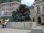 Памятник героям-защитникам эгерской крепости