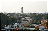 Вдалеке — Минарет Кутаб-Минар — это самая высокая точка города. На него мы также заберемся, чтобы посмотреть на Джайпур...
*