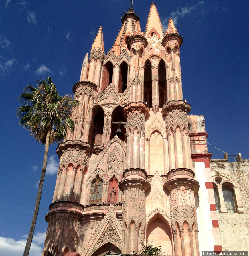 Церковь  Святого Михаила Архангела Сан-Мигель-де-Альенде, Мексика