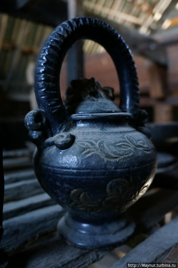 Батакский    музей   под   открытым    небом.  о.  Самосир.. Медан, Индонезия
