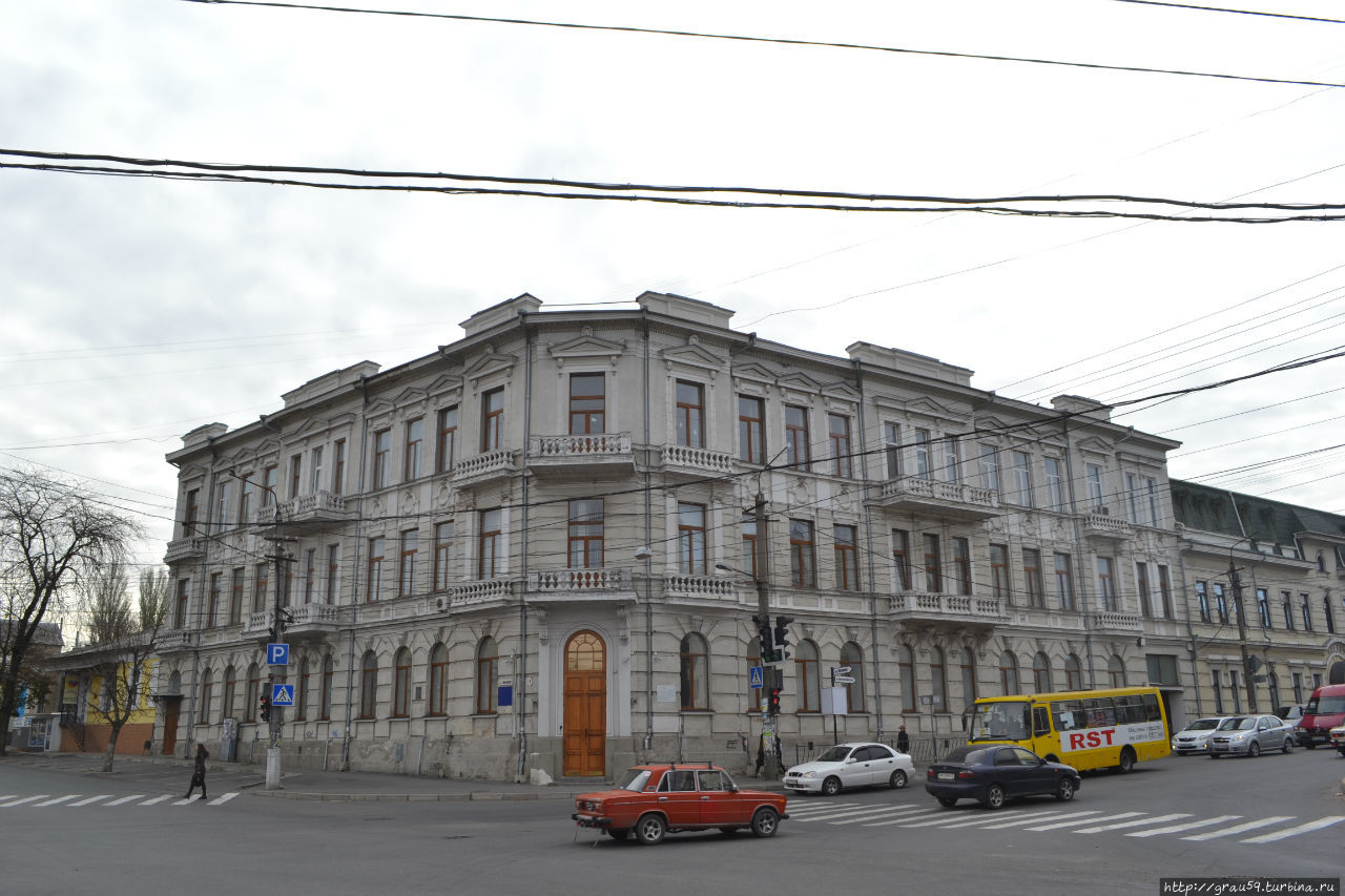 Здание бывшей гимназии Станишевской В.А.