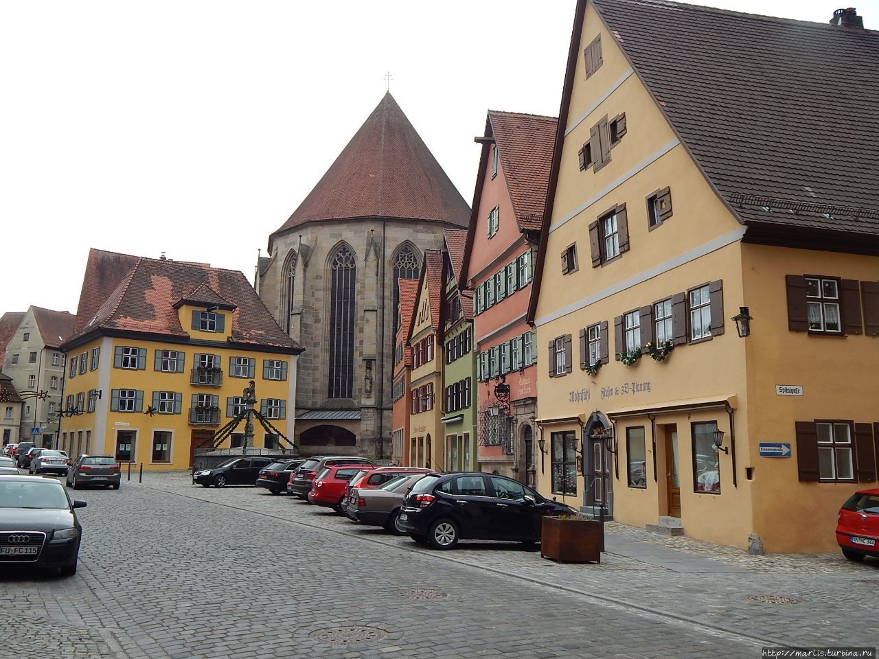 Marktplatz —   рыночная площадь у собора Св Георга Динкельсбюль, Германия