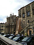 Церковь Покрова Богородицы и Городская Ратуша (Palazzo dei Priori)