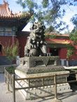 Храм Юнхэгун. Скульптура льва