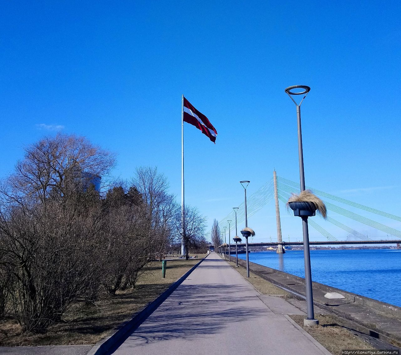 Дамба АБ Рига, Латвия