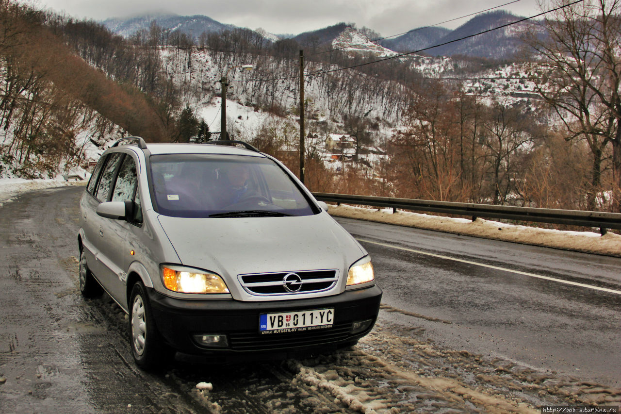 Машина Златомира, любезно прокатила нас по окрестным достопримечательностям Врнячка-Баня, Сербия