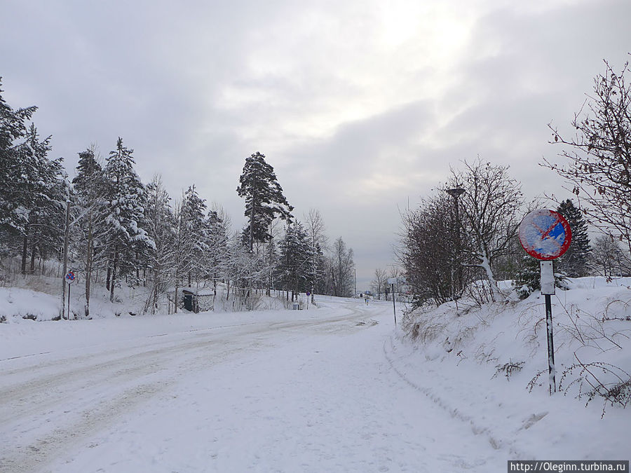 Трамплин Holmenkollen зимой Осло, Норвегия Трамплин Holmenkollen зимой Осло, Норвегия