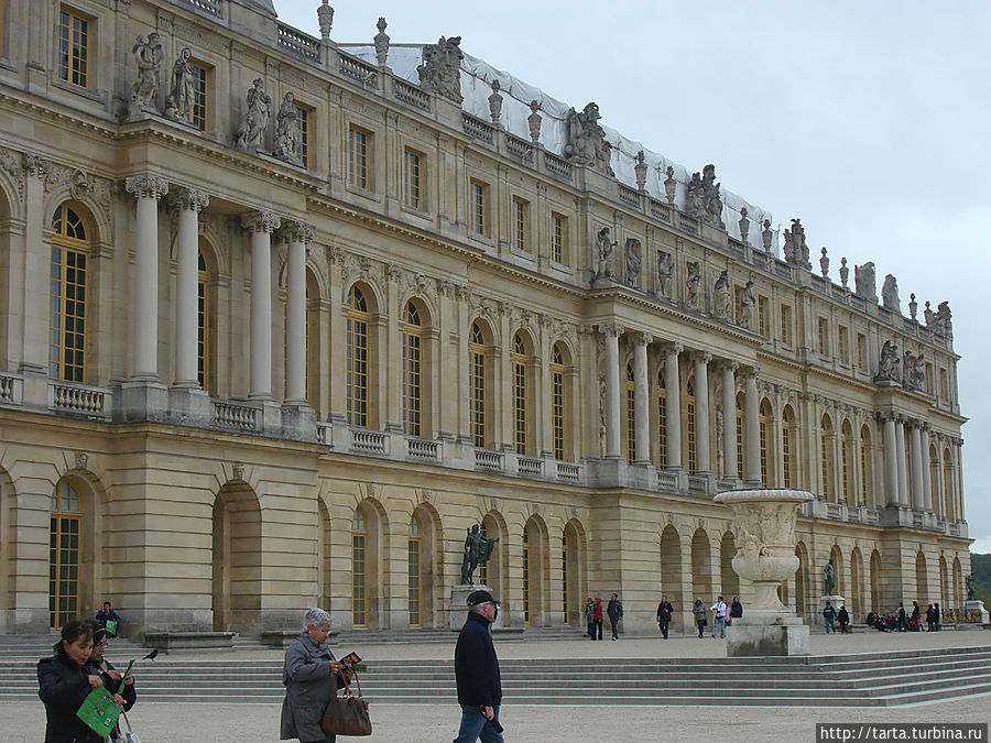 Версальский дворец со стороны террасы Версаль, Франция