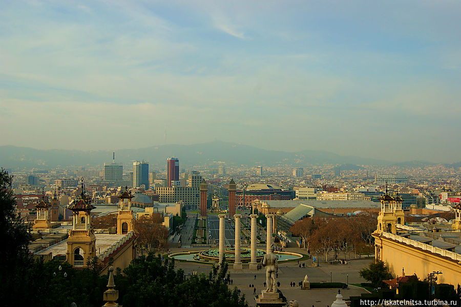 Вид на площадь Испании с Монжуика Вид на площадь Испании с Монжуика