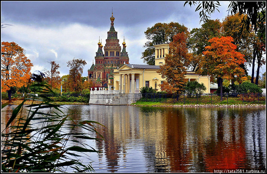 Осень на Ольгином пруду Петергоф, Россия