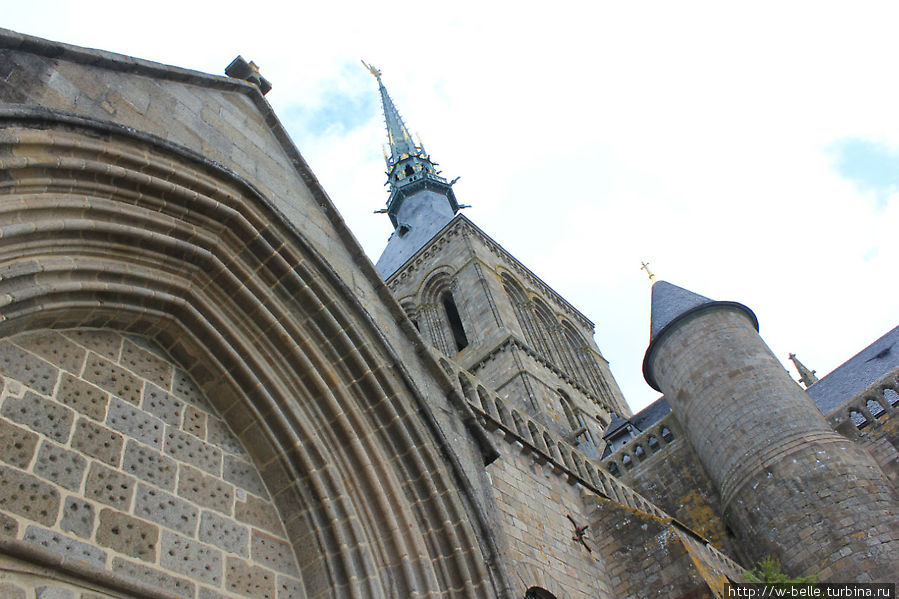 Аббатская церковь. Мон-Сен-Мишель, Франция