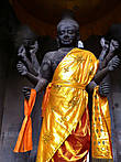 Многорукий Шива — индуистское божество — в Святилище Ангкора.