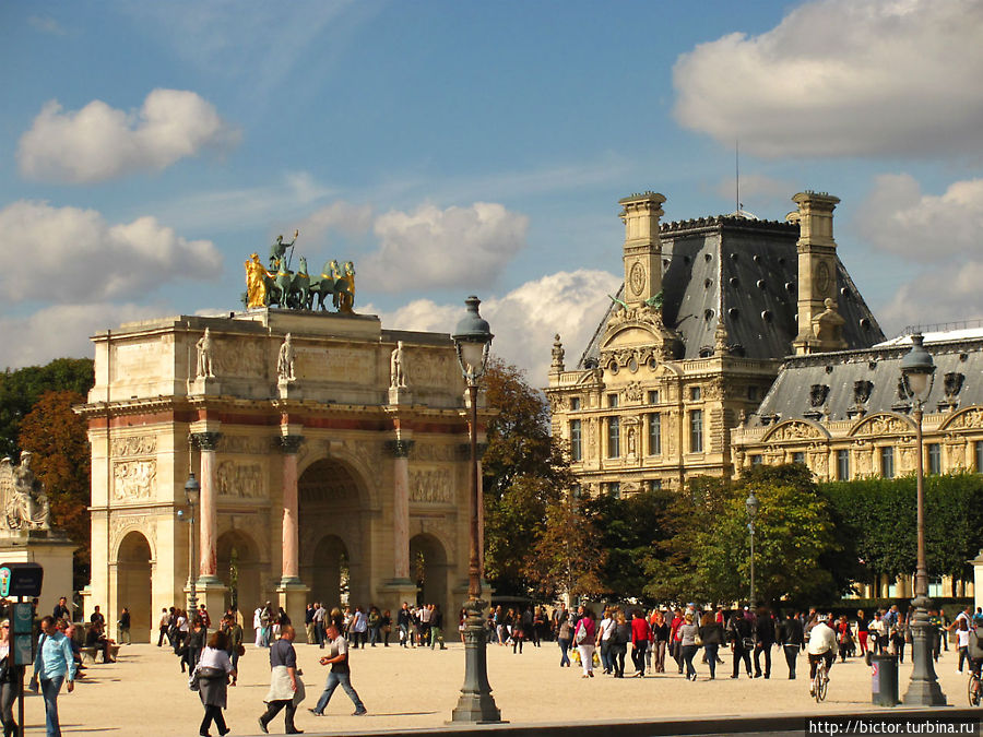 Лувр Париж, Франция