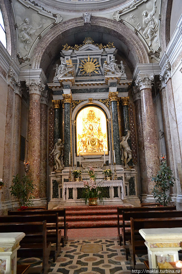 Часовня Мадонны дель Пополо. Часовня Мадонны дель Пополо.